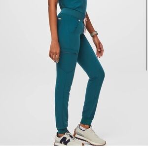 Figs Women's Caribbean blue Zamora high waisted scrub pants jogger